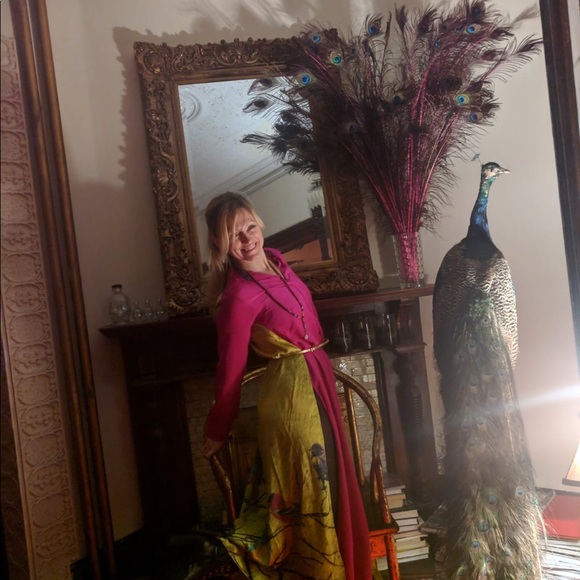 Silk designer dress - Picture 3 of 3